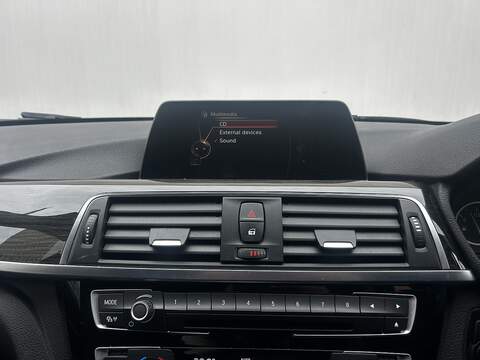 BMW 3 Series 2.0 320i Luxury Saloon 4dr Petrol Auto xDrive Euro 6 (s/s) (184 ps) - U314