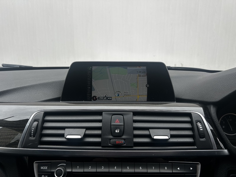 BMW 3 Series 2.0 320i Luxury Saloon 4dr Petrol Auto xDrive Euro 6 (s/s) (184 ps) - U314