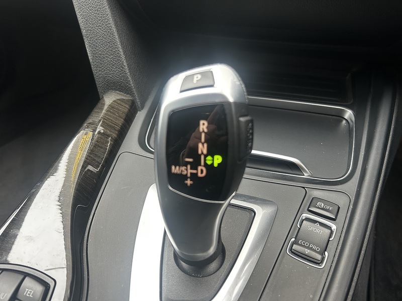 BMW 3 Series 2.0 320i Luxury Saloon 4dr Petrol Auto xDrive Euro 6 (s/s) (184 ps) - U314