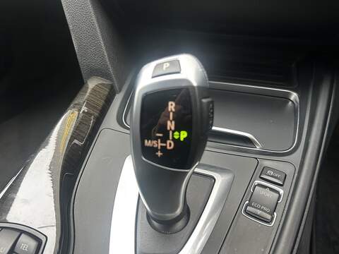 BMW 3 Series 2.0 320i Luxury Saloon 4dr Petrol Auto xDrive Euro 6 (s/s) (184 ps) - U314