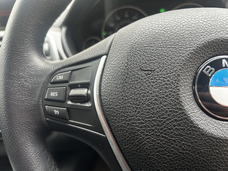 BMW 3 Series 2.0 320i Luxury Saloon 4dr Petrol Auto xDrive Euro 6 (s/s) (184 ps) - U314