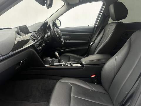 BMW 3 Series 2.0 320i Luxury Saloon 4dr Petrol Auto xDrive Euro 6 (s/s) (184 ps) - U314