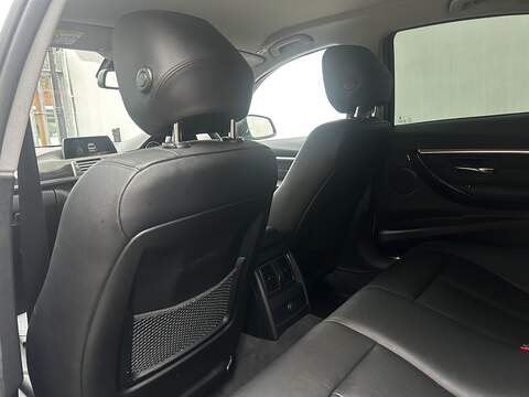 BMW 3 Series 2.0 320i Luxury Saloon 4dr Petrol Auto xDrive Euro 6 (s/s) (184 ps) - U314