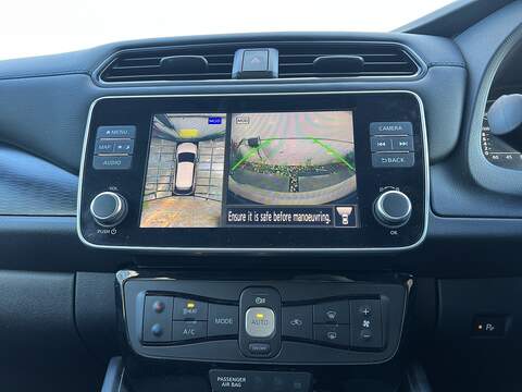 Nissan Leaf 40kWh N-Connecta Hatchback 5dr Electric Auto (150 ps) - U318