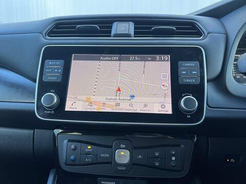 Nissan Leaf 40kWh N-Connecta Hatchback 5dr Electric Auto (150 ps) - U318