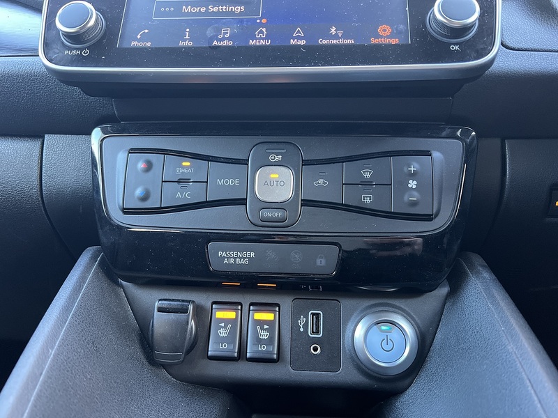 Nissan Leaf 40kWh N-Connecta Hatchback 5dr Electric Auto (150 ps) - U318