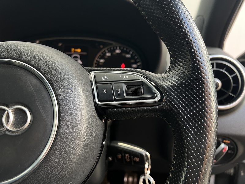 Audi A1 1.4 TFSI S line Sportback 5dr Petrol S Tronic Euro 6 (s/s) (125 ps) - U322