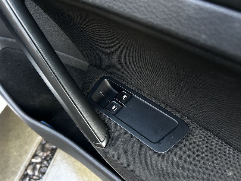 Volkswagen Golf 1.4 TSI BlueMotion Tech S Hatchback 5dr Petrol DSG Euro 5 (s/s) (122 ps) - U324