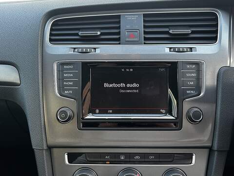 Volkswagen Golf 1.4 TSI BlueMotion Tech S Hatchback 5dr Petrol DSG Euro 5 (s/s) (122 ps) - U324