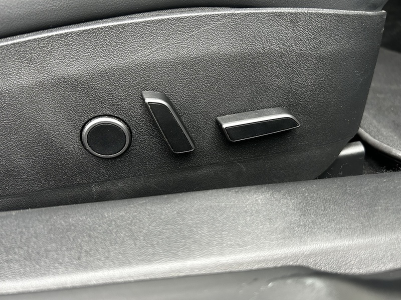 Tesla Model 3 (Dual Motor) Long Range Saloon 4dr Electric Auto 4WDE (346 ps) - U333