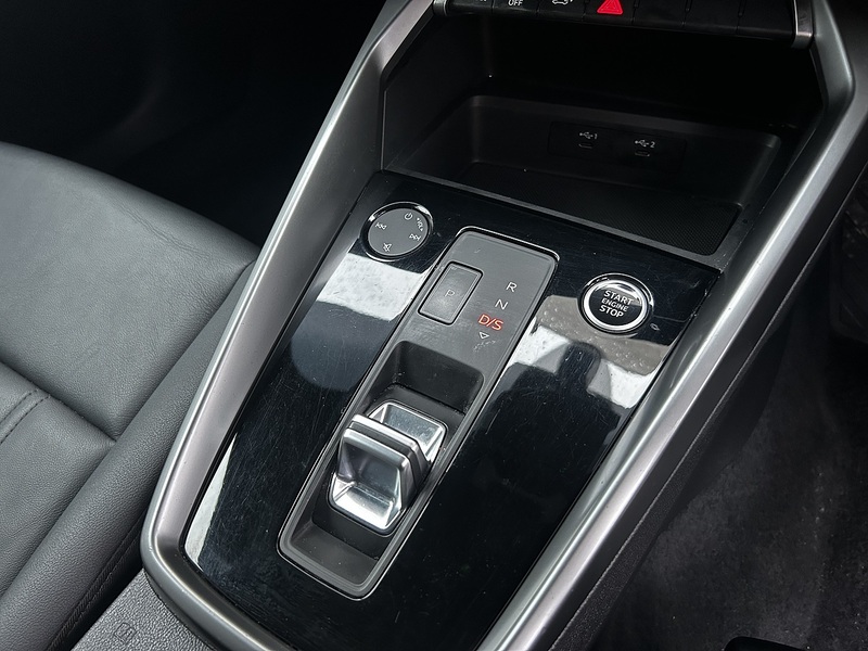 Audi A3 1.4 TFSIe 40 Sport Sportback 5dr Petrol Plug-in Hybrid S Tronic Euro 6 (s/s) 13kWh (204 ps) - U338