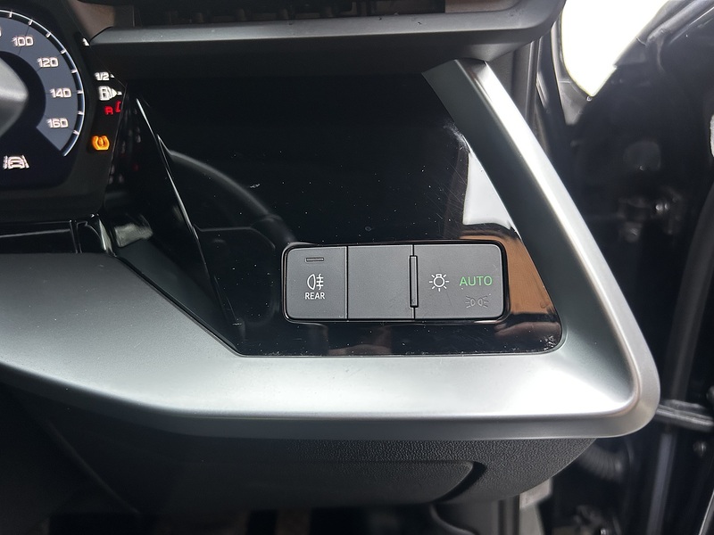 Audi A3 1.4 TFSIe 40 Sport Sportback 5dr Petrol Plug-in Hybrid S Tronic Euro 6 (s/s) 13kWh (204 ps) - U338