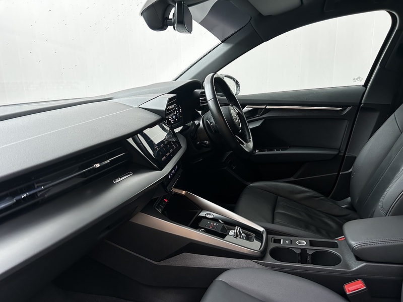 Audi A3 1.4 TFSIe 40 Sport Sportback 5dr Petrol Plug-in Hybrid S Tronic Euro 6 (s/s) 13kWh (204 ps) - U338