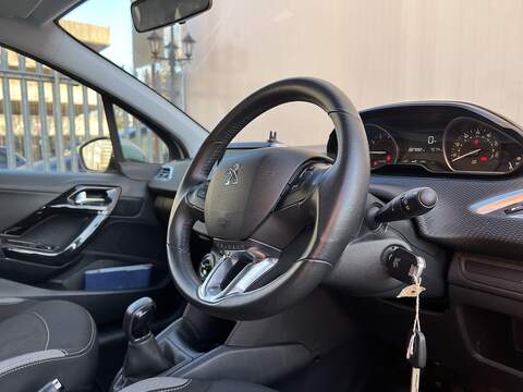 Peugeot 208 1.2 PureTech Active Hatchback 3dr Petrol Manual Euro 6 (82 ps) - U341