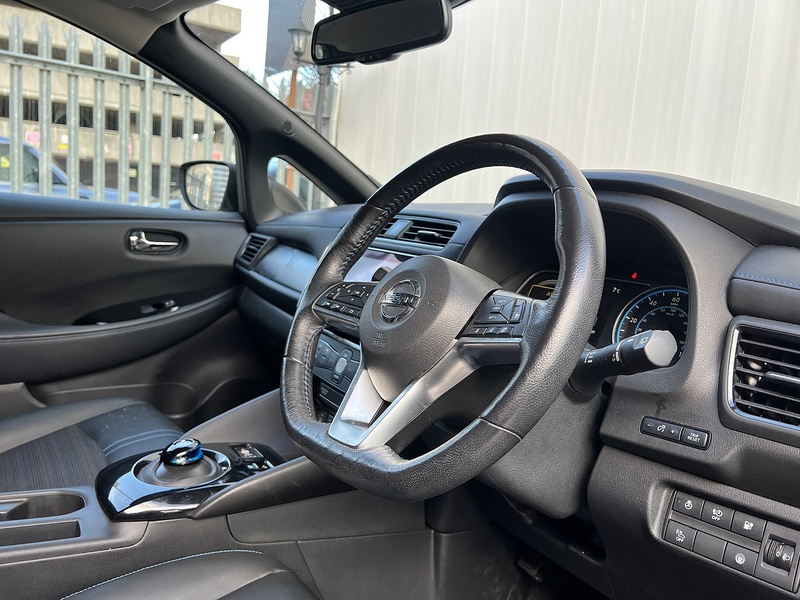 Nissan Leaf 40kWh N-Connecta Hatchback 5dr Electric Auto (150 ps) - U344