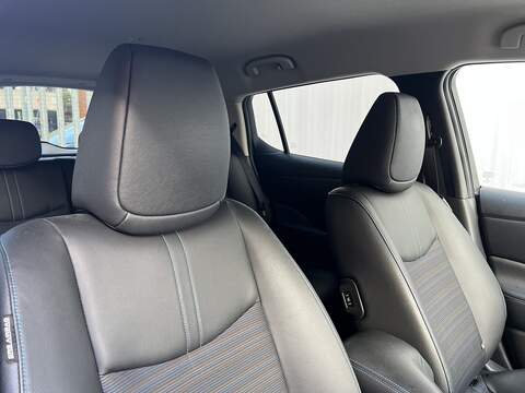 Nissan Leaf 40kWh N-Connecta Hatchback 5dr Electric Auto (150 ps) - U344