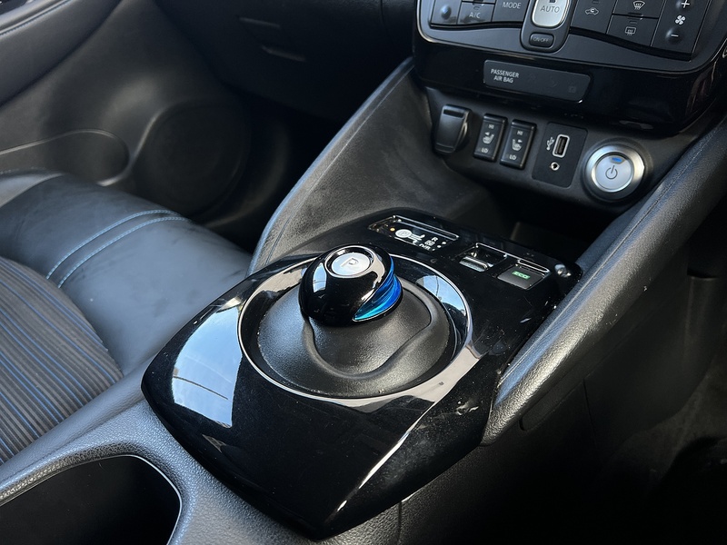 Nissan Leaf 40kWh N-Connecta Hatchback 5dr Electric Auto (150 ps) - U344