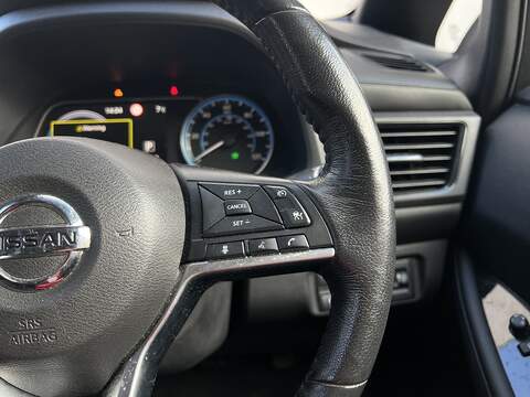 Nissan Leaf 40kWh N-Connecta Hatchback 5dr Electric Auto (150 ps) - U344