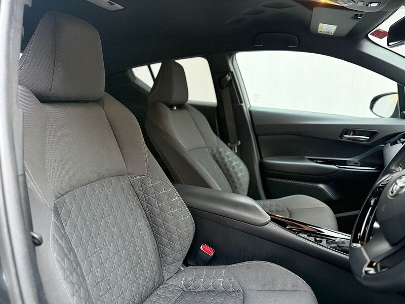 Toyota C-HR 1.8 VVT-h GPF Design SUV 5dr Petrol Hybrid CVT Euro 6 (s/s) (122 ps) - U346