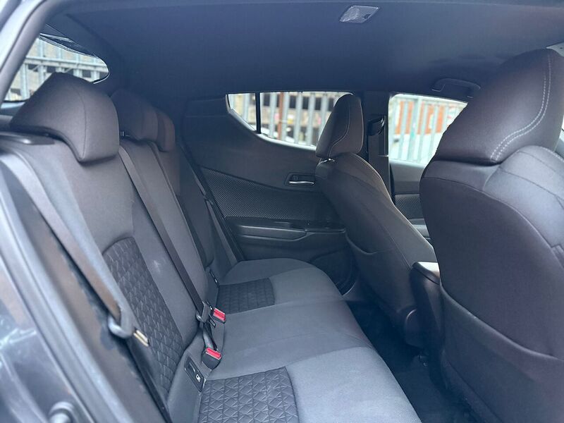 Toyota C-HR 1.8 VVT-h GPF Design SUV 5dr Petrol Hybrid CVT Euro 6 (s/s) (122 ps) - U346