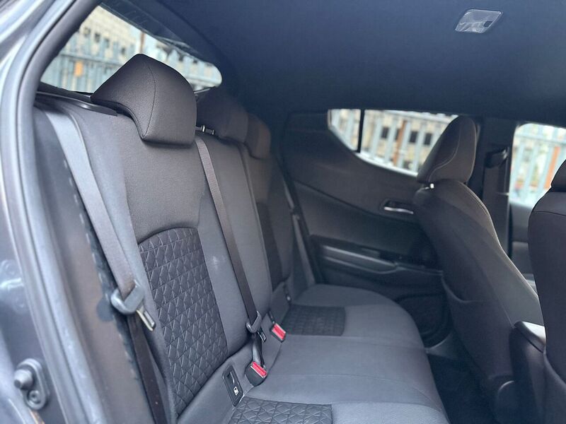 Toyota C-HR 1.8 VVT-h GPF Design SUV 5dr Petrol Hybrid CVT Euro 6 (s/s) (122 ps) - U346