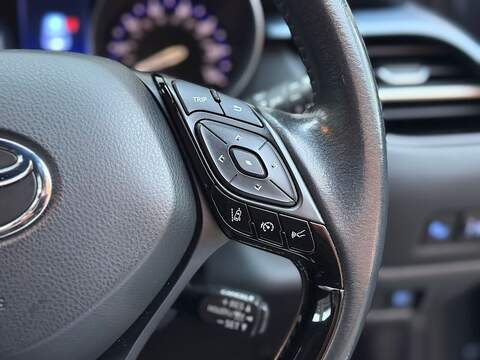 Toyota C-HR 1.8 VVT-h GPF Design SUV 5dr Petrol Hybrid CVT Euro 6 (s/s) (122 ps) - U346