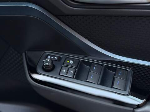 Toyota C-HR 1.8 VVT-h GPF Design SUV 5dr Petrol Hybrid CVT Euro 6 (s/s) (122 ps) - U346