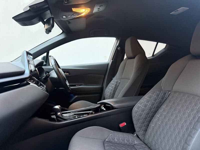 Toyota C-HR 1.8 VVT-h GPF Design SUV 5dr Petrol Hybrid CVT Euro 6 (s/s) (122 ps) - U346