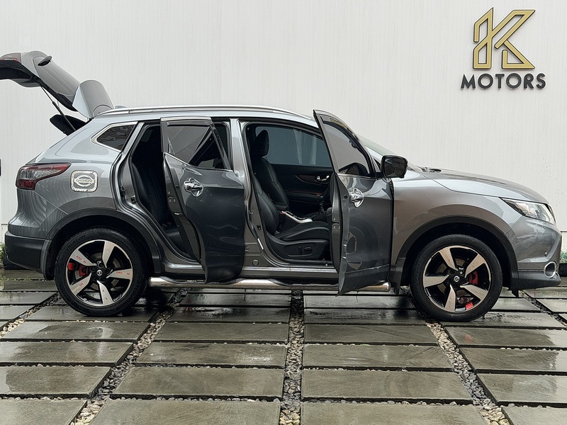 Nissan Qashqai 1.2 DIG-T N-Vision SUV 5dr Petrol Manual 2WD Euro 6 (s/s) (115 ps) - U354