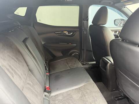 Nissan Qashqai 1.2 DIG-T N-Vision SUV 5dr Petrol Manual 2WD Euro 6 (s/s) (115 ps) - U354