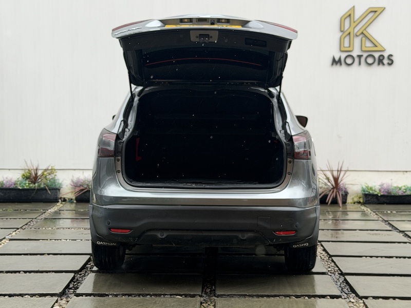 Nissan Qashqai 1.2 DIG-T N-Vision SUV 5dr Petrol Manual 2WD Euro 6 (s/s) (115 ps) - U354