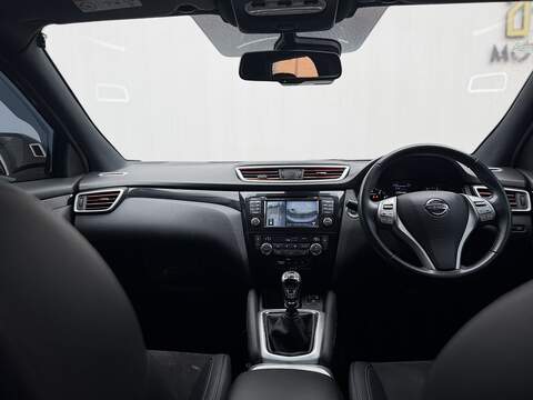 Nissan Qashqai 1.2 DIG-T N-Vision SUV 5dr Petrol Manual 2WD Euro 6 (s/s) (115 ps) - U354