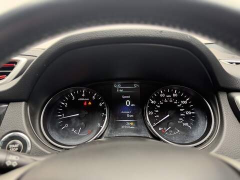 Nissan Qashqai 1.2 DIG-T N-Vision SUV 5dr Petrol Manual 2WD Euro 6 (s/s) (115 ps) - U354