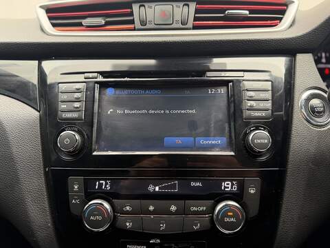 Nissan Qashqai 1.2 DIG-T N-Vision SUV 5dr Petrol Manual 2WD Euro 6 (s/s) (115 ps) - U354