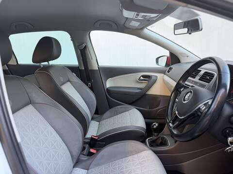 Volkswagen Polo 1.0 beats Hatchback 5dr Petrol Manual Euro 6 (s/s) (60 ps) - U356