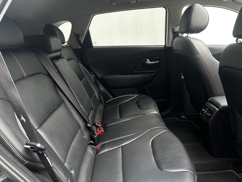 Kia Niro 64kWh 4+ SUV 5dr Electric Auto (201 bhp) - U372