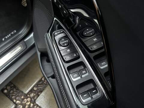 Kia Niro 64kWh 4+ SUV 5dr Electric Auto (201 bhp) - U372