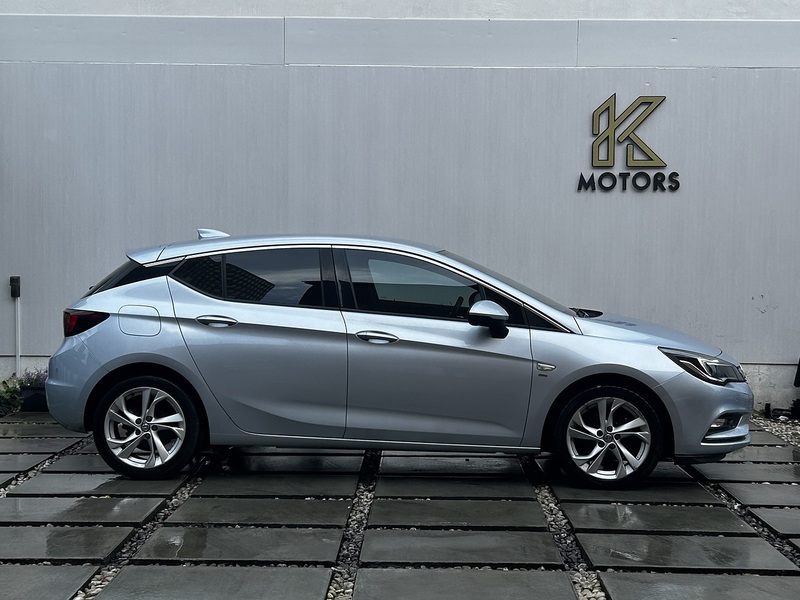 Vauxhall Astra 1.4i Turbo SRi Nav Hatchback 5dr Petrol Auto Euro 6 (s/s) (150 ps) - U373