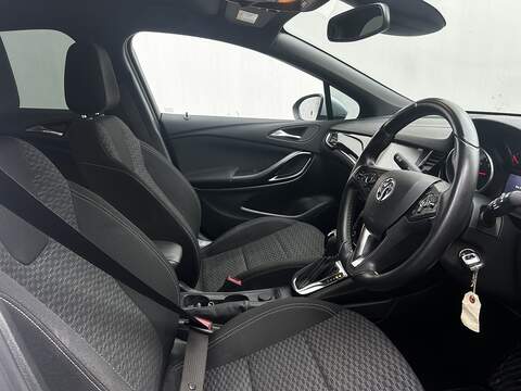 Vauxhall Astra 1.4i Turbo SRi Nav Hatchback 5dr Petrol Auto Euro 6 (s/s) (150 ps) - U373