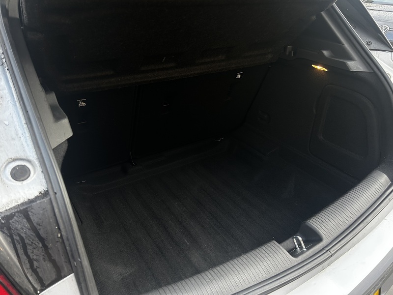 Vauxhall Astra 1.4i Turbo SRi Nav Hatchback 5dr Petrol Auto Euro 6 (s/s) (150 ps) - U373