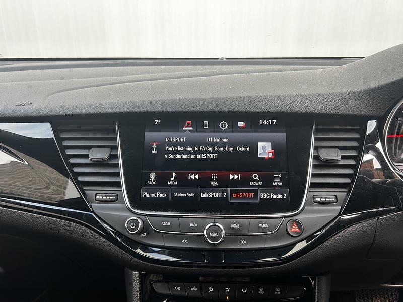 Vauxhall Astra 1.4i Turbo SRi Nav Hatchback 5dr Petrol Auto Euro 6 (s/s) (150 ps) - U373