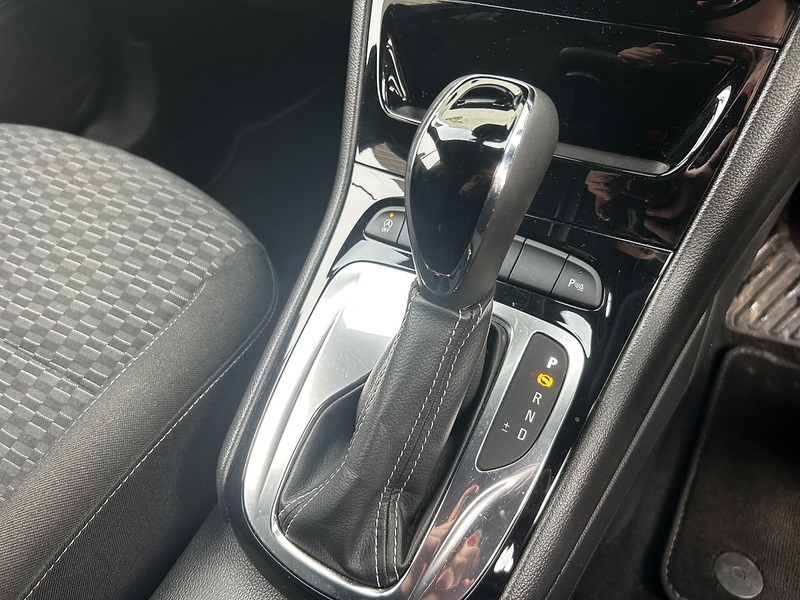 Vauxhall Astra 1.4i Turbo SRi Nav Hatchback 5dr Petrol Auto Euro 6 (s/s) (150 ps) - U373