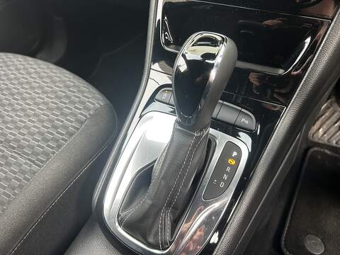 Vauxhall Astra 1.4i Turbo SRi Nav Hatchback 5dr Petrol Auto Euro 6 (s/s) (150 ps) - U373