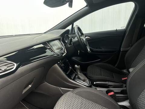 Vauxhall Astra 1.4i Turbo SRi Nav Hatchback 5dr Petrol Auto Euro 6 (s/s) (150 ps) - U373