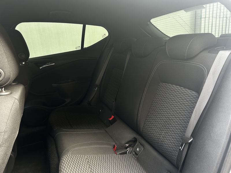 Vauxhall Astra 1.4i Turbo SRi Nav Hatchback 5dr Petrol Auto Euro 6 (s/s) (150 ps) - U373