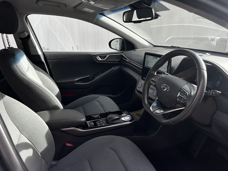 Hyundai IONIQ 38.3kWh Premium Hatchback 5dr Electric Auto (136 ps) - U374