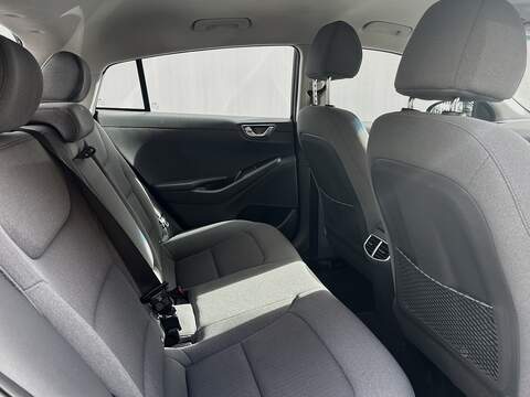 Hyundai IONIQ 38.3kWh Premium Hatchback 5dr Electric Auto (136 ps) - U374