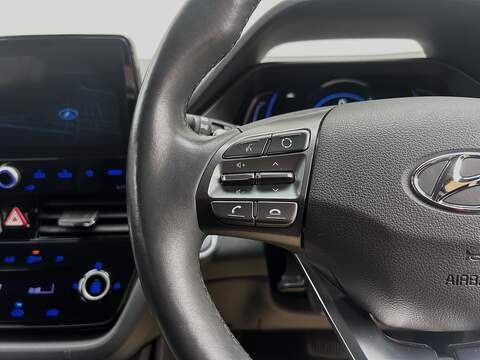 Hyundai IONIQ 38.3kWh Premium Hatchback 5dr Electric Auto (136 ps) - U374