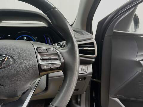 Hyundai IONIQ 38.3kWh Premium Hatchback 5dr Electric Auto (136 ps) - U374