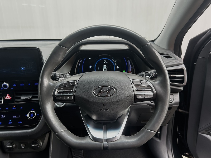 Hyundai IONIQ 38.3kWh Premium Hatchback 5dr Electric Auto (136 ps) - U374